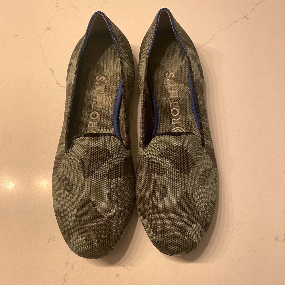 Rothy’s olive green camo loafers women’s size 7 great condition worn once